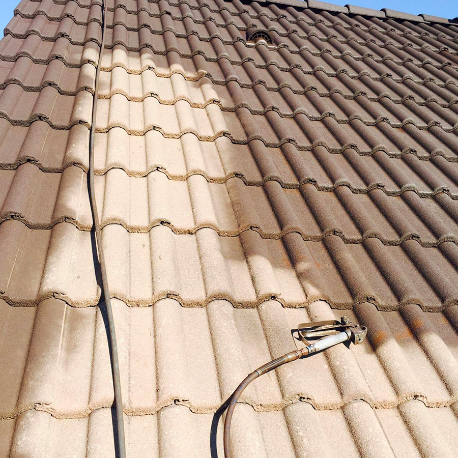 Nettoyage et démoussage de toiture par Couverture Lamberty.K à Bonneuil-sur-Marne (94380) Nettoyage et démoussage de toiture à Bonneuil-sur-Marne (94380) dans le Val-de-Marne (94)